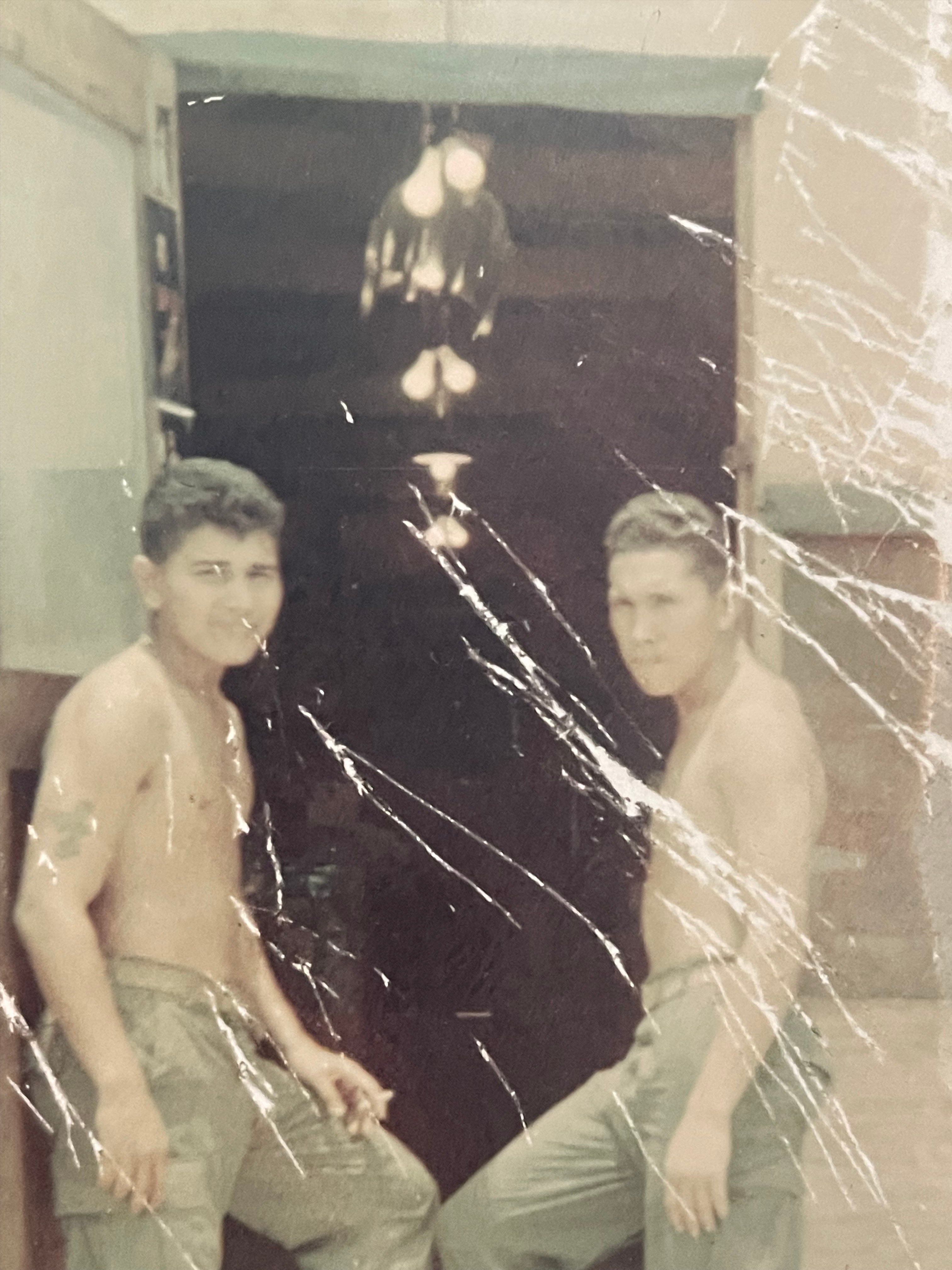 Leon Bros. - Manor Lords in Quang Tri
