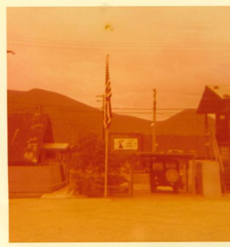 flag poll & tops jeep