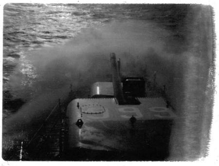 USS Black (DD-666) Craches thru high seas