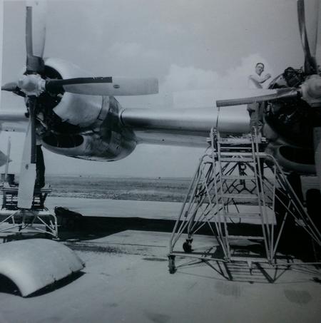 Pulling maintenance repairs on the R-4360 engine