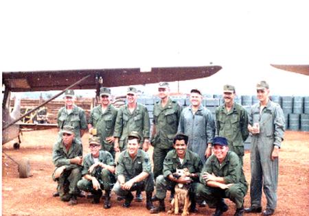 Facs, Company Commander, Army Air pilots and crewchiefs at Ghia Nghia