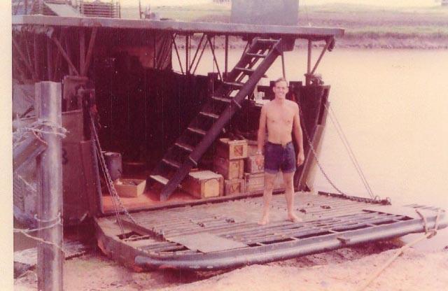 Bongo playing 1969, Having a party at Cuchi Base C