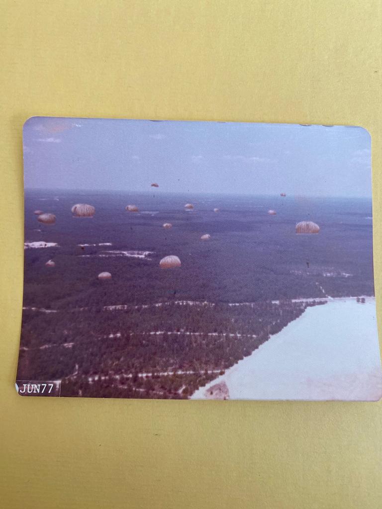 RM2 Loreng and RM2 Bob Boff