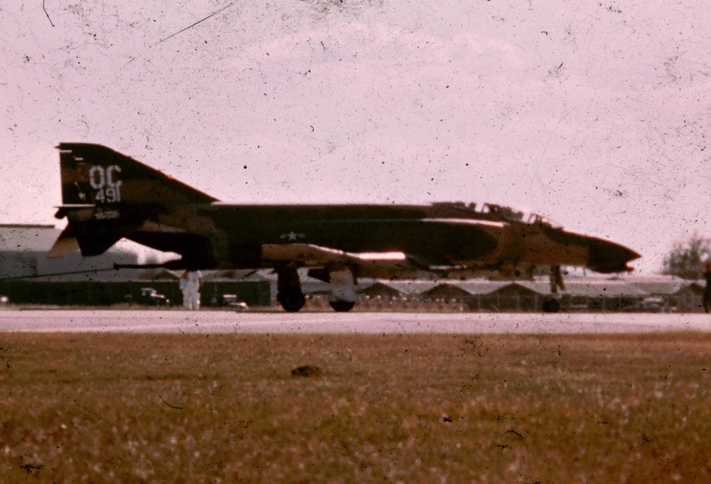 DaNang Electric Shop Crew