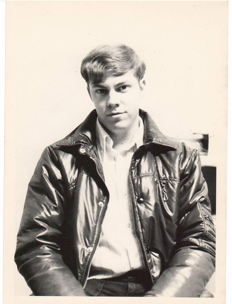 Pfc. Willis checking out a PU286/g generator