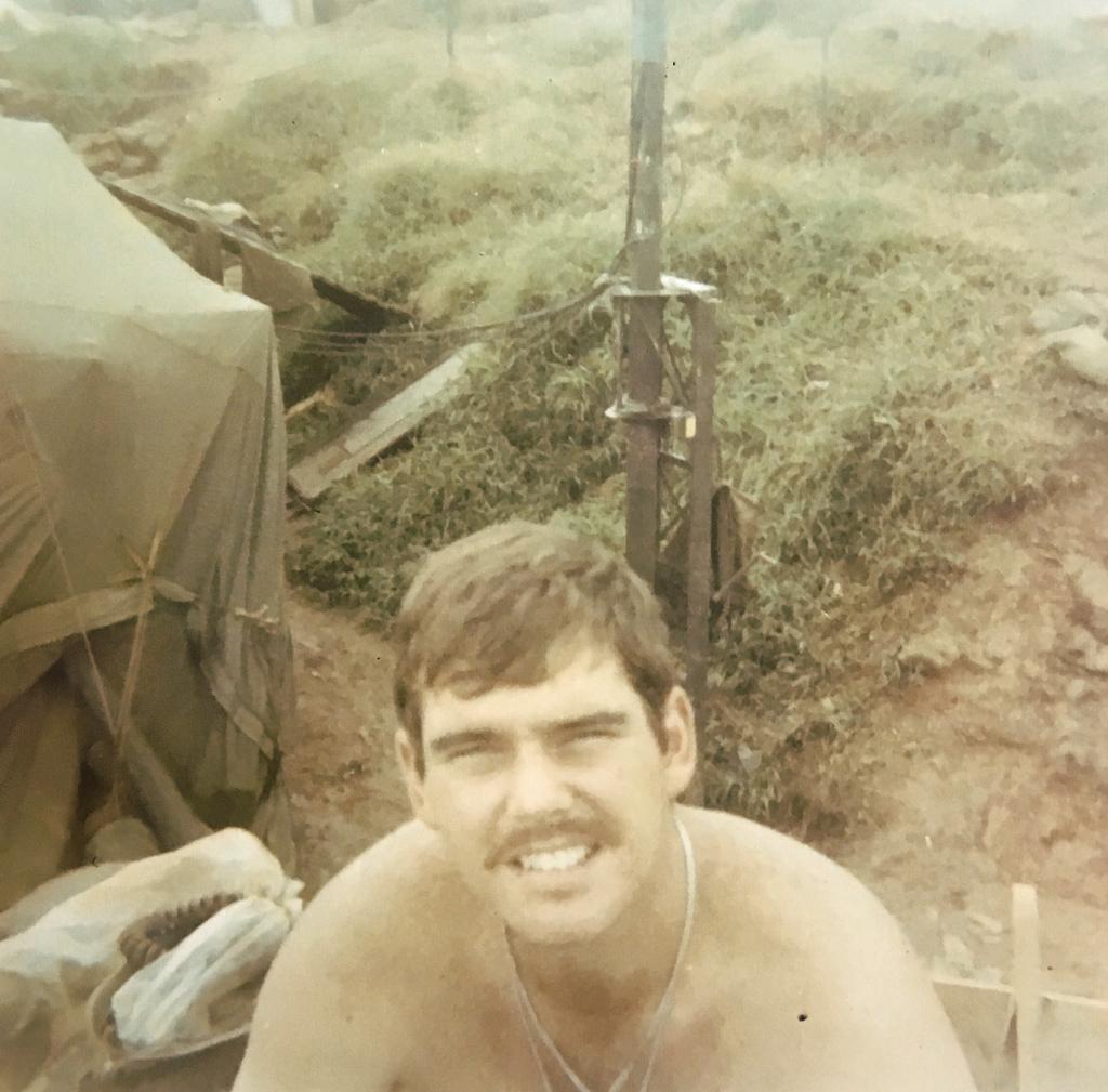 My father in the middle Glenn Sundin