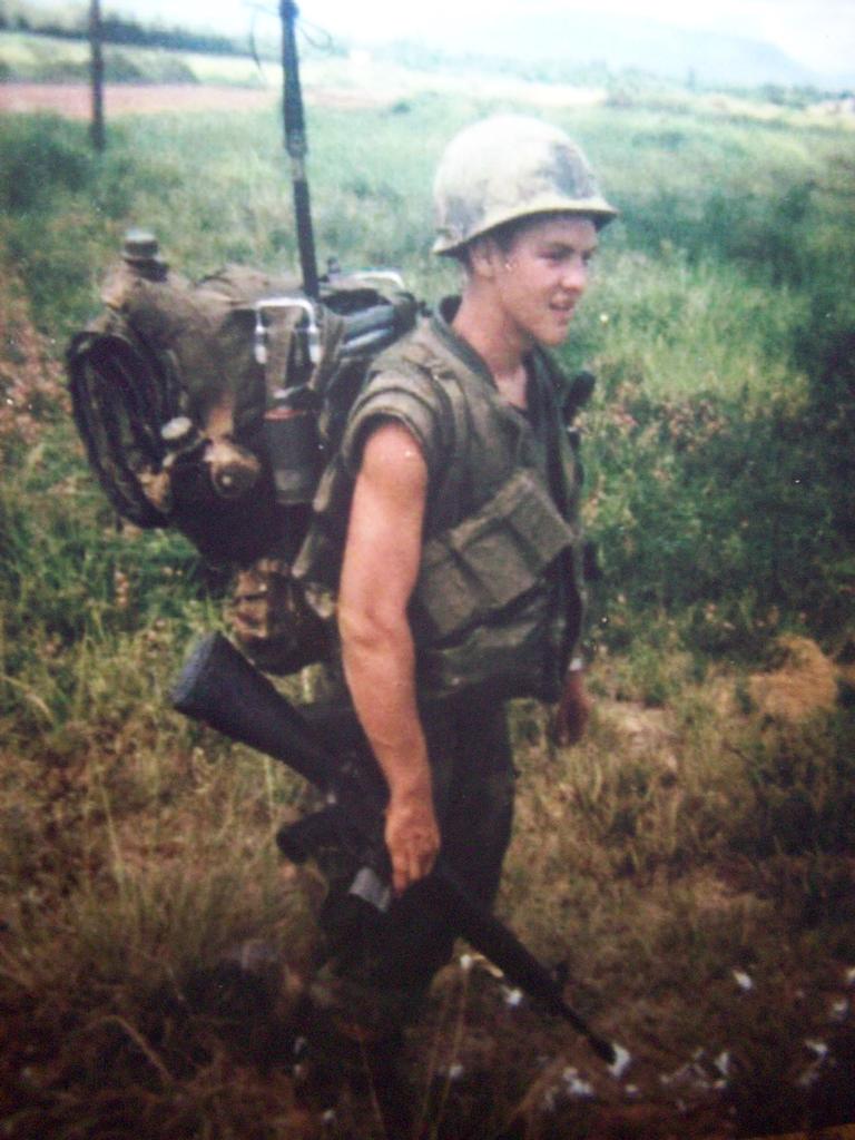 bar girl at New Land near U-Tapao Thailand