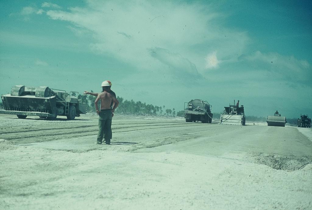 OUTSTAND UNIT AWARD WITH V FOR VALOR