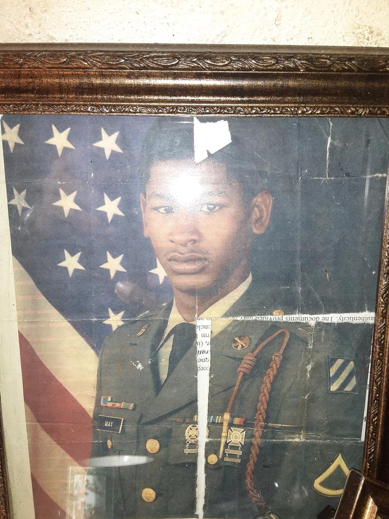 I think man in middle is ronald keith hamby