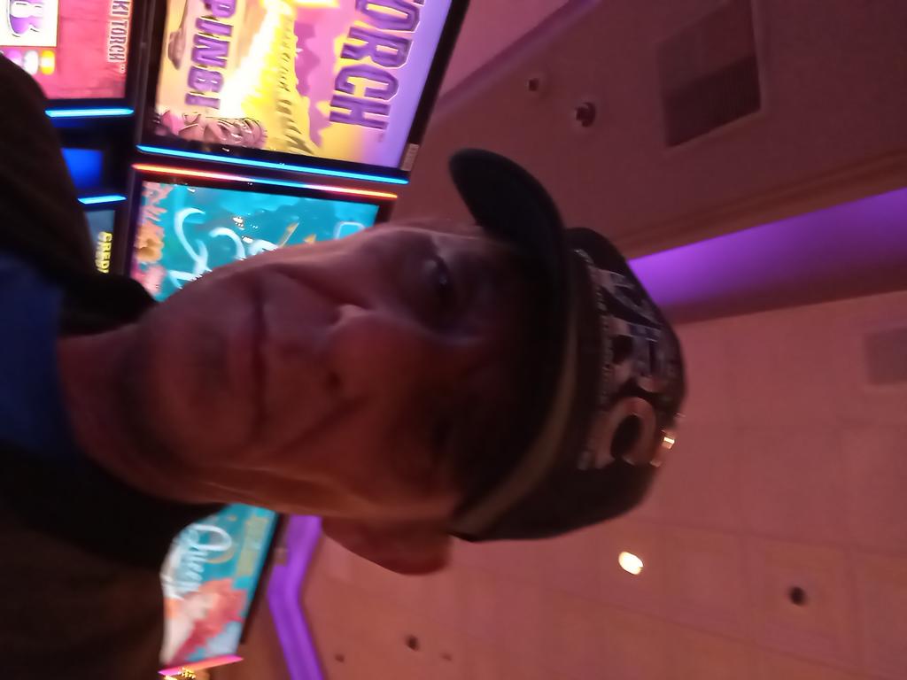 SHSN David Zareczny meets CNO E.. Zumwalt